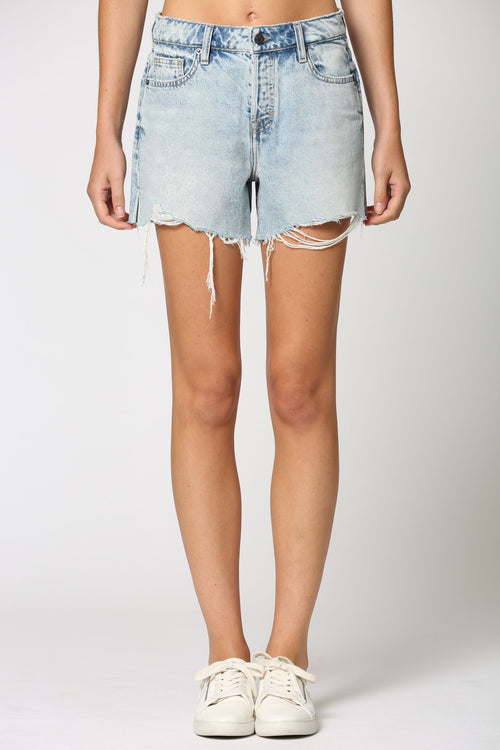 Introducing our Sofie Mom Shorts in Medium Wash, the perfect blend of comfort and style for any occasion.