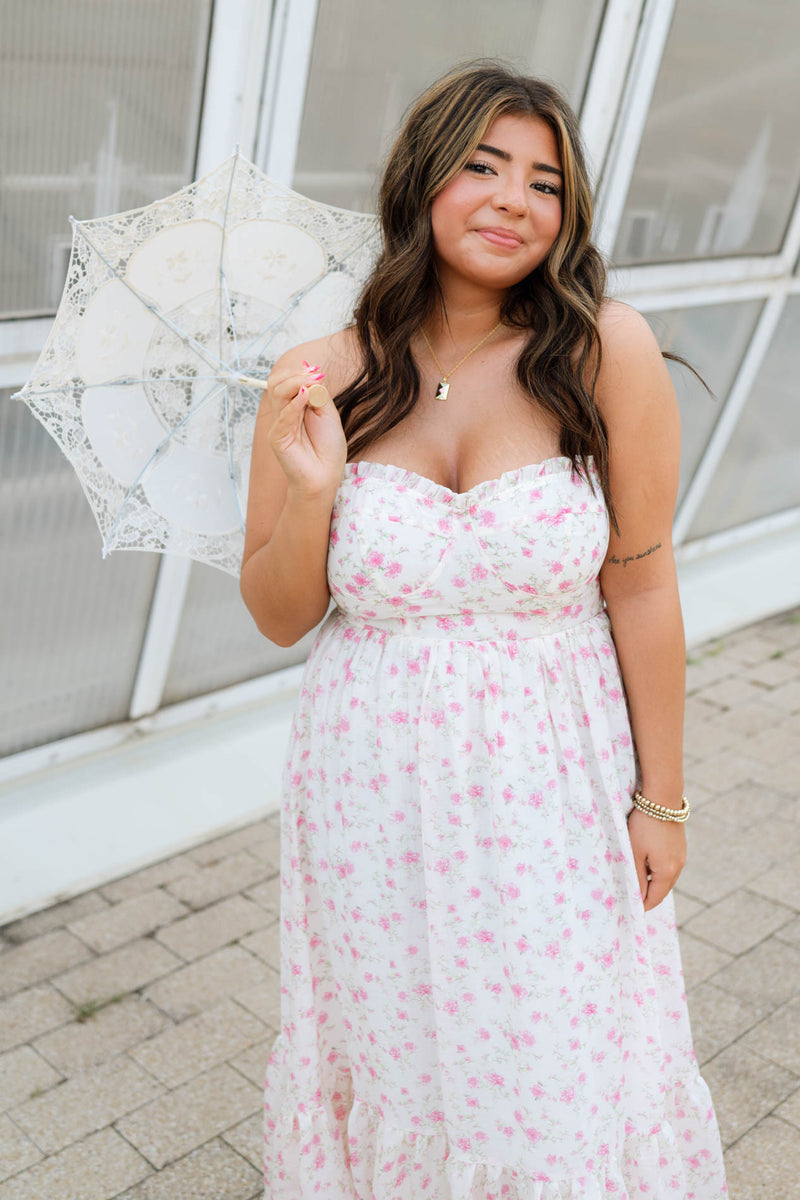 Pink sweetheart neck line dress