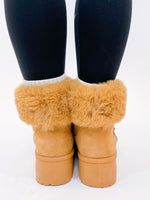 Classic Fur Boots - Camel