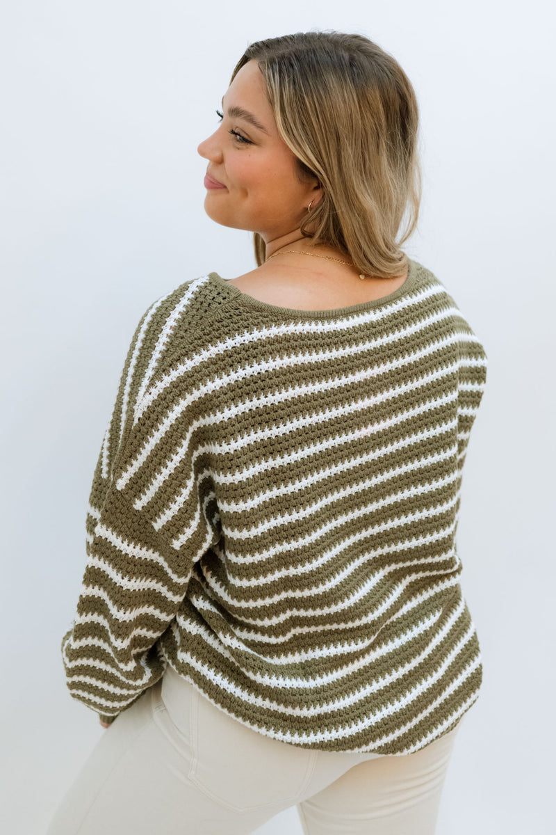 round neck knit sweater