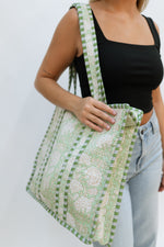 Jane Floral Quilt Tote - GR/WT