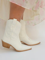 western ivory cowgirl short boots