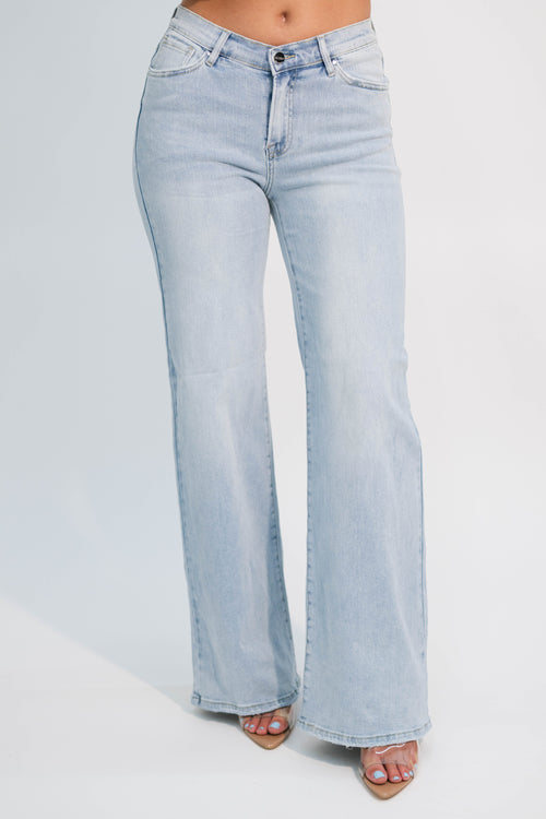 Light wash wide leg jeans mid rise