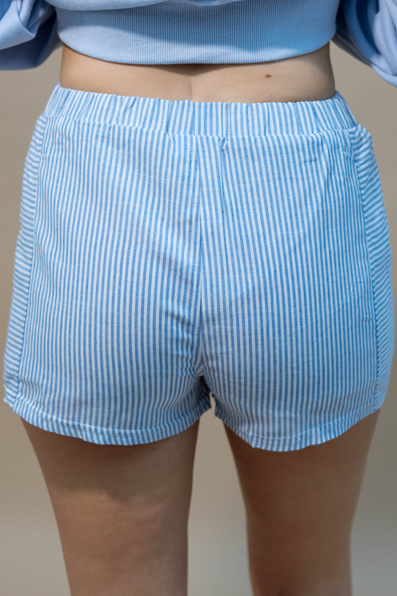 Nautical blue stripe shorts with pockets