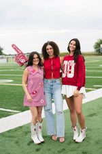 College football red vest bow closures