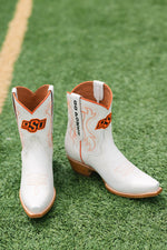 Oklahoma go pokes white short boots