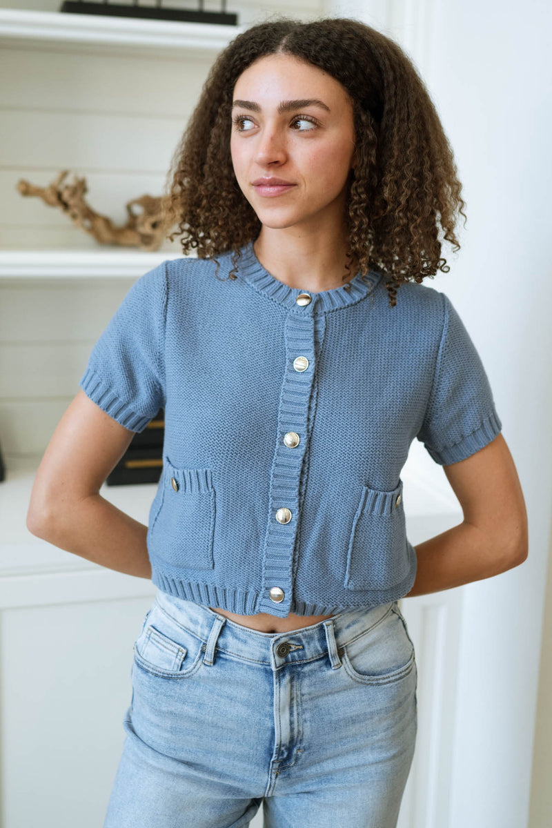 Blue ribbed knit top outfit ideas