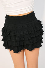 Feminine ruffle skirt for fall