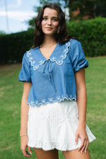 Chambray collar top embroidered