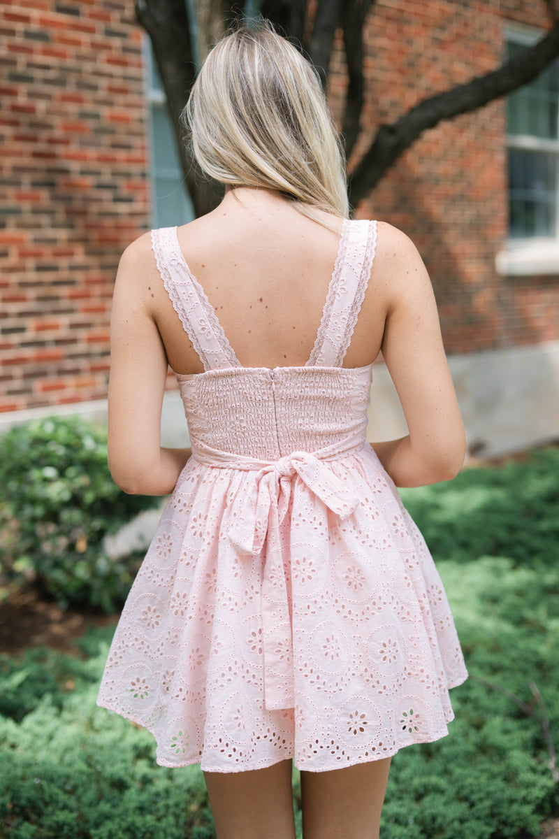 Rush outfit sweetheart lace mini dress