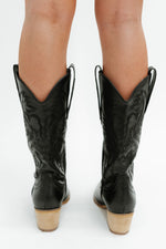 boots, heeled boots, short boots, short black boots