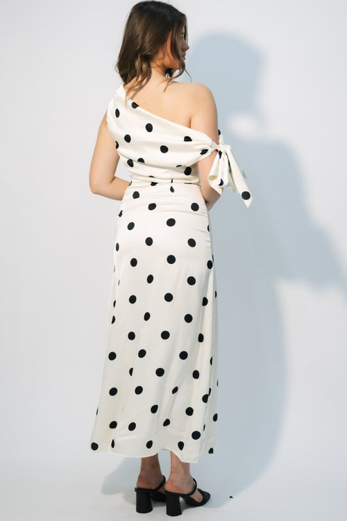 vintage inspired polka dot outfit