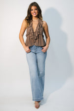 trendy neutral fall top