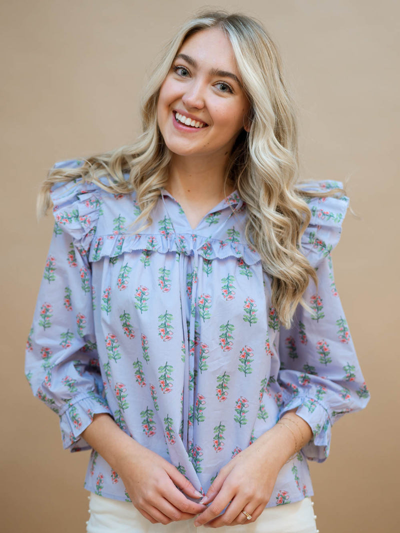 Structured feminine floral blouse