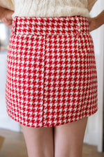 Houndstooth skirt with belt