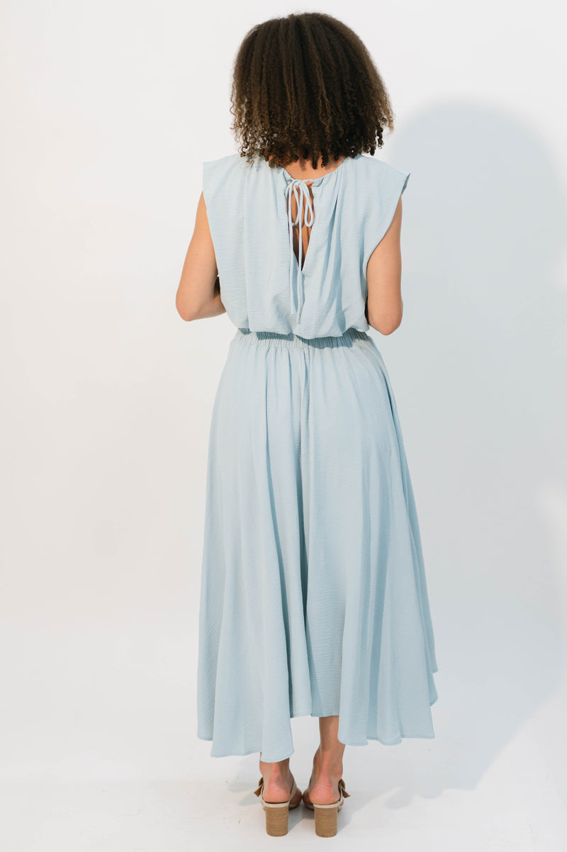 High-waisted blue midi skirt for bridesmaids